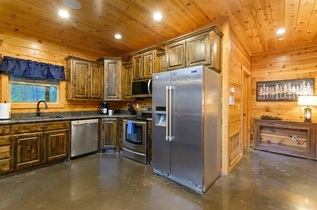 Photo 10 — 232 Orange Grove Road, Broken Bow, OK 74728