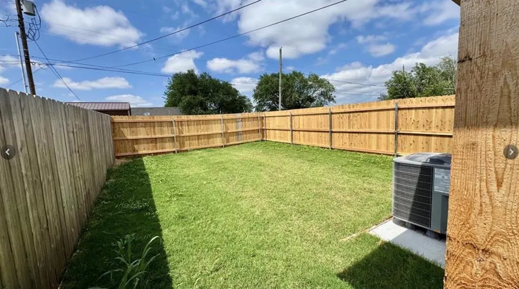 Photo 8 — 1326 SW New York Avenue, Lawton, OK 73501