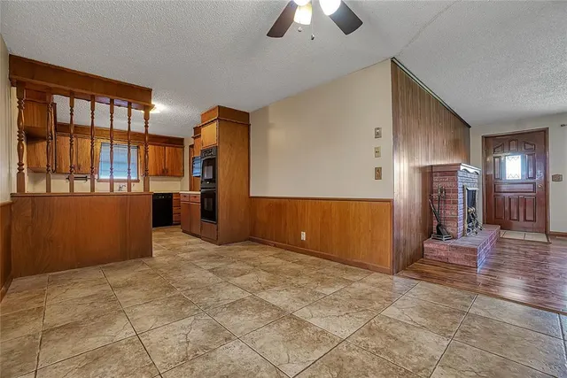 Photo 8 — 2724 S Chapman Road, Clinton, OK 73601