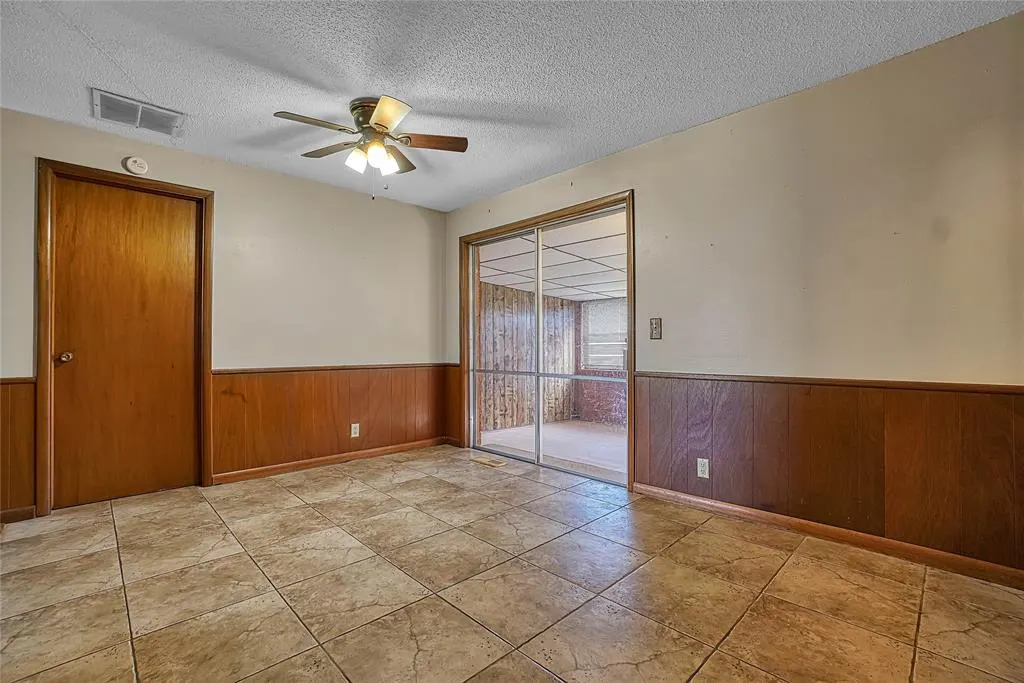 Photo 14 — 2724 S Chapman Road, Clinton, OK 73601