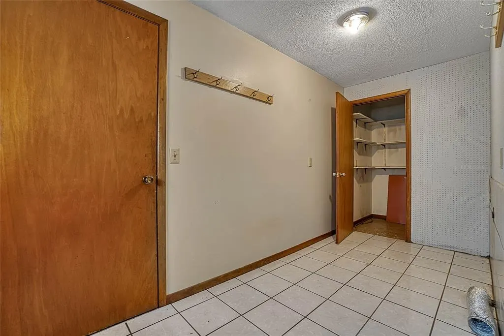 Photo 28 — 2724 S Chapman Road, Clinton, OK 73601