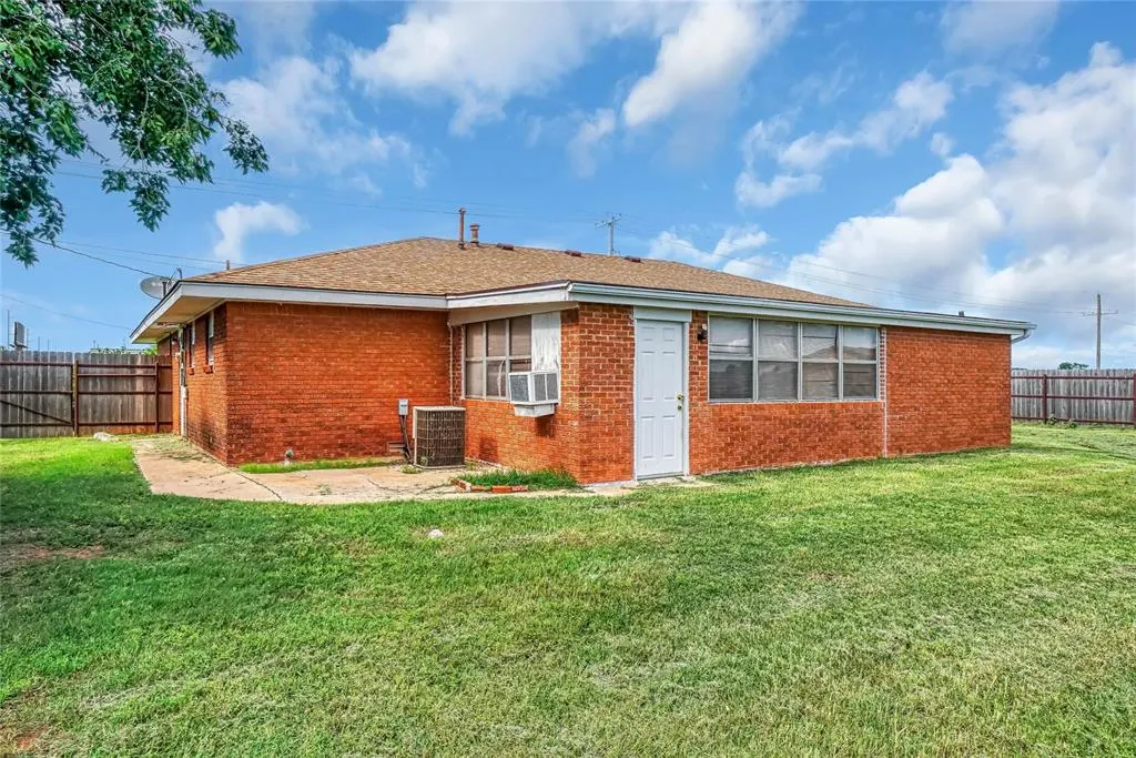 Photo 30 — 2724 S Chapman Road, Clinton, OK 73601