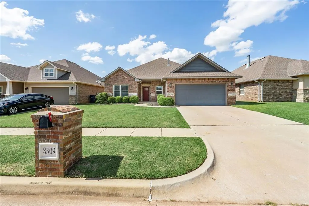 Photo 4 — 8309 NW 139th Terrace, Oklahoma City, OK 73142