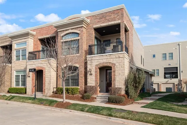 Photo 2 — 423 NE 1st Street, Oklahoma City, OK 73104
