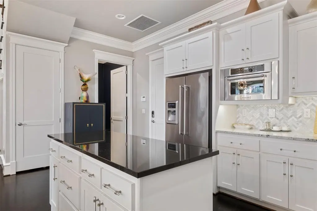 Photo 18 — 423 NE 1st Street, Oklahoma City, OK 73104