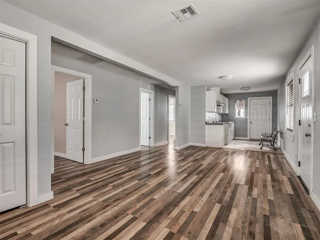 Photo 5 — 3220 SW 48th Street, Oklahoma City, OK 73119