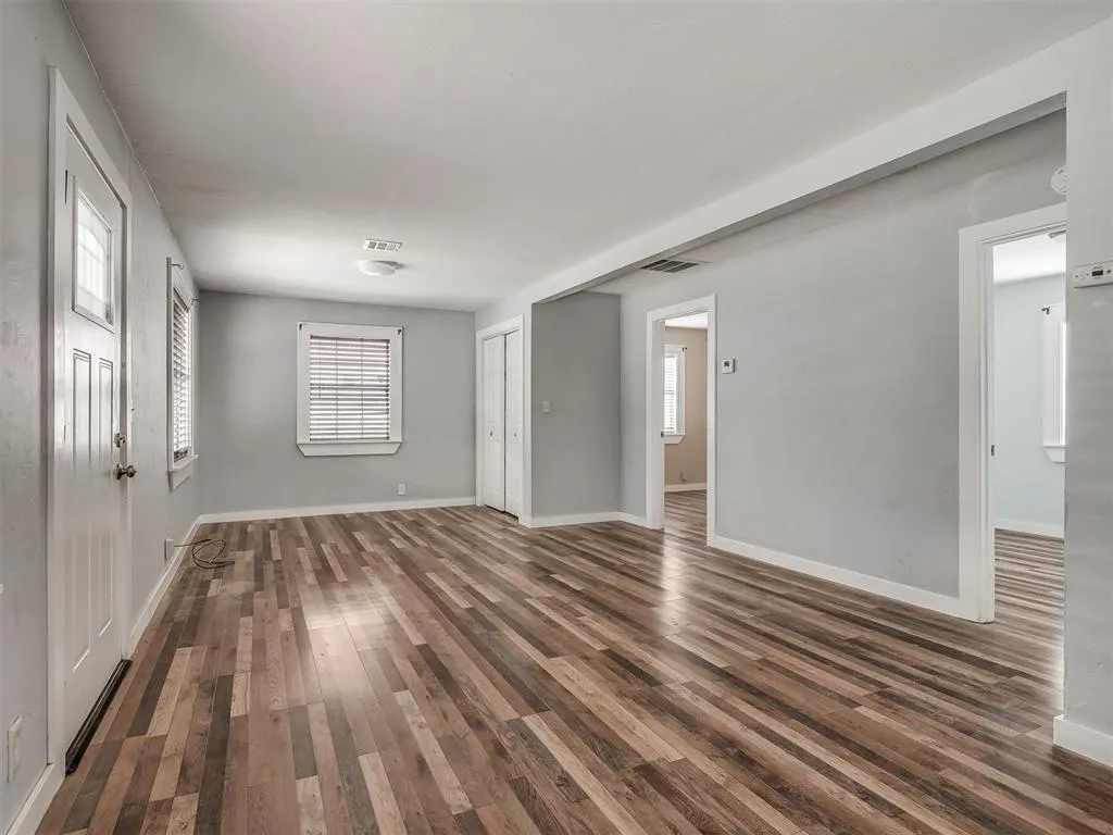 Photo 6 — 3220 SW 48th Street, Oklahoma City, OK 73119