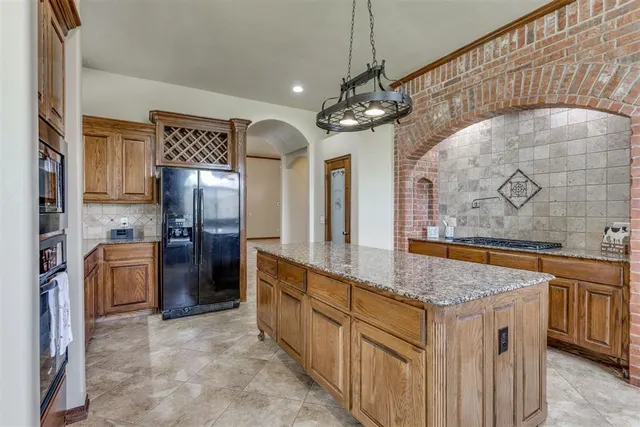 Photo 3 — 3000 Hampshire Lane, Oklahoma City, OK 73179