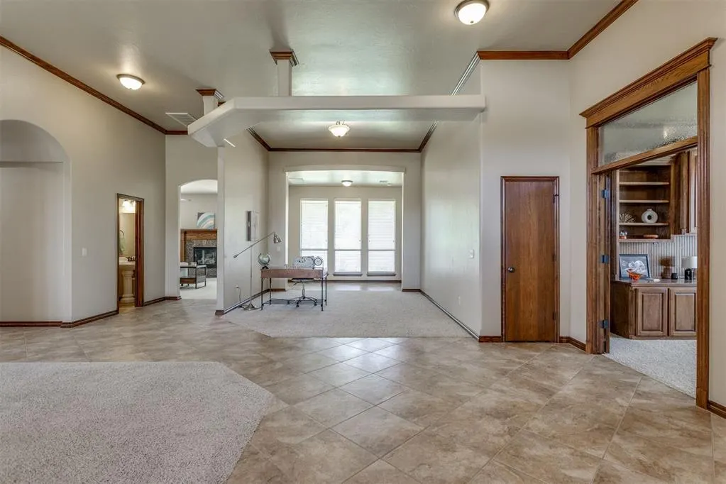 Photo 8 — 3000 Hampshire Lane, Oklahoma City, OK 73179