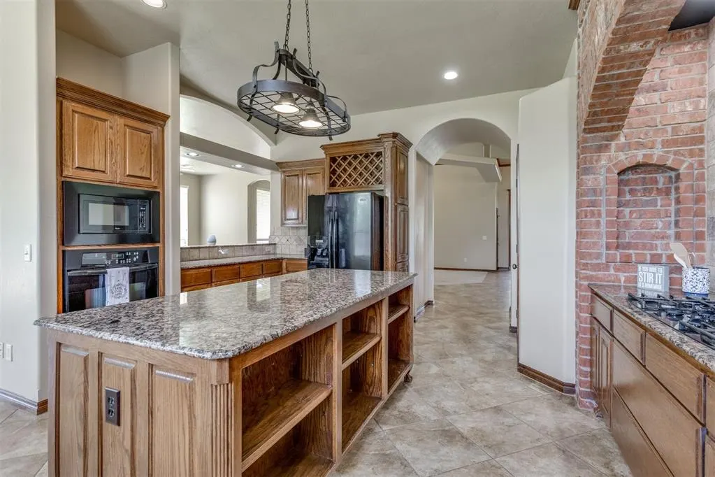 Photo 21 — 3000 Hampshire Lane, Oklahoma City, OK 73179