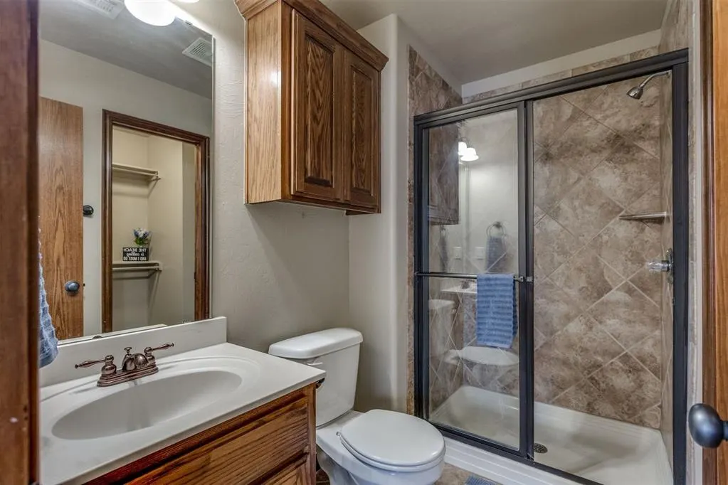 Photo 33 — 3000 Hampshire Lane, Oklahoma City, OK 73179