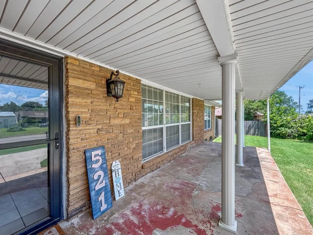 Photo 2 — 521 E Broadway Street, Lexington, OK 73051