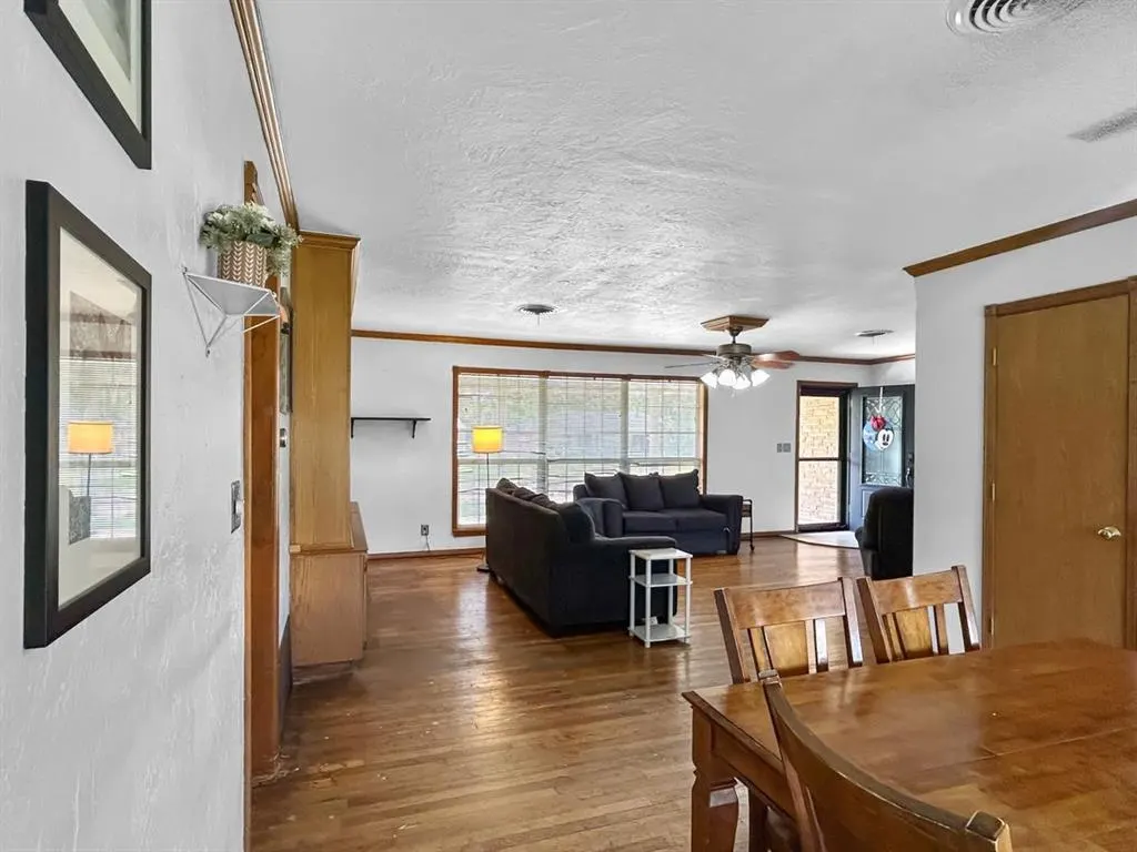 Photo 9 — 521 E Broadway Street, Lexington, OK 73051