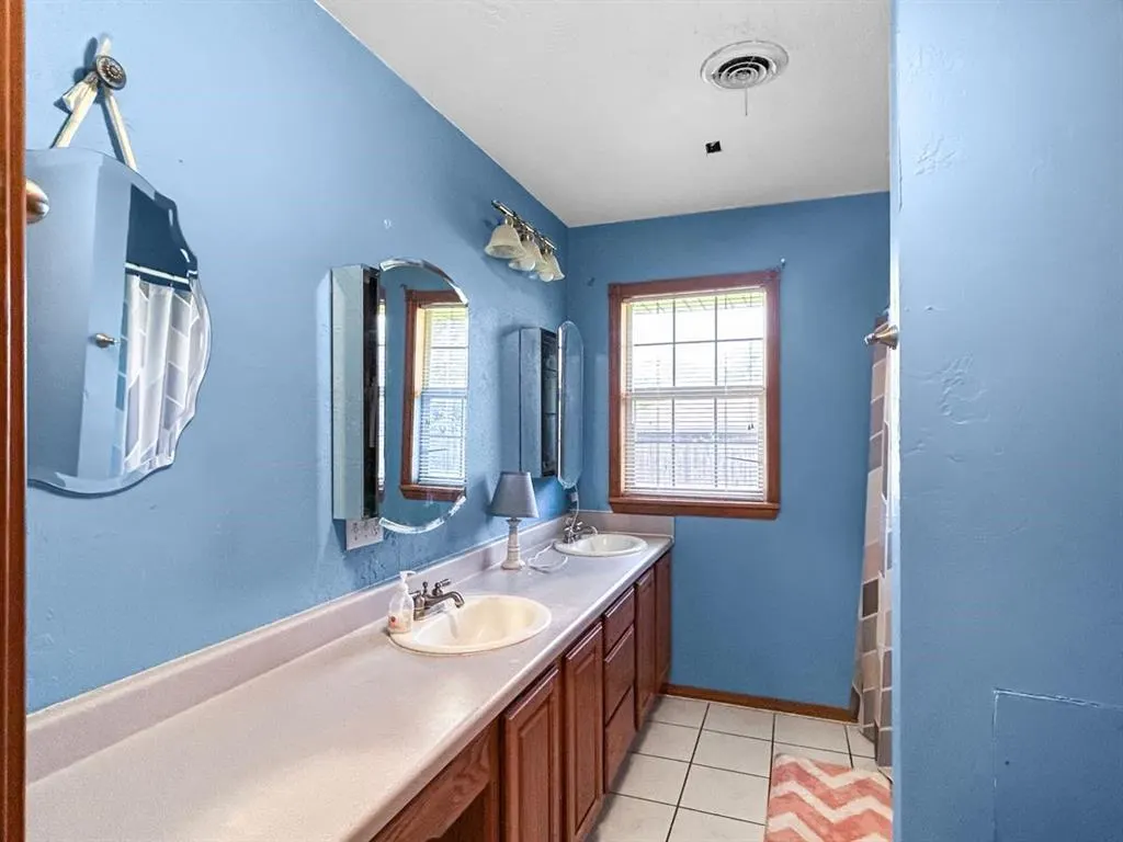 Photo 27 — 521 E Broadway Street, Lexington, OK 73051