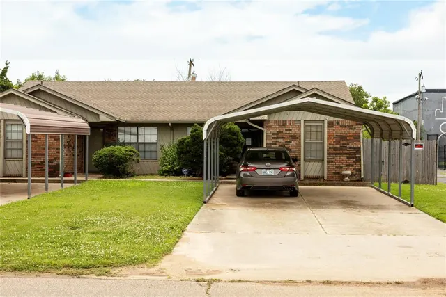 Photo 2 — 5712 NW 42nd Terrace, Warr Acres, OK 73122