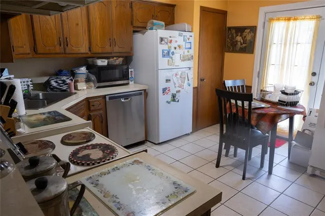 Photo 6 — 5712 NW 42nd Terrace, Warr Acres, OK 73122