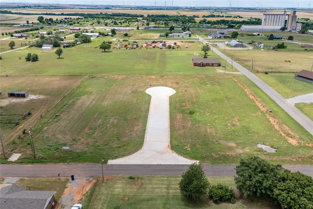 Photo 10 — 700 N 12th Street Lot2, Thomas, OK 73669