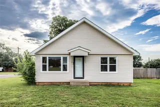 Sold home at 423 N Missouri Street