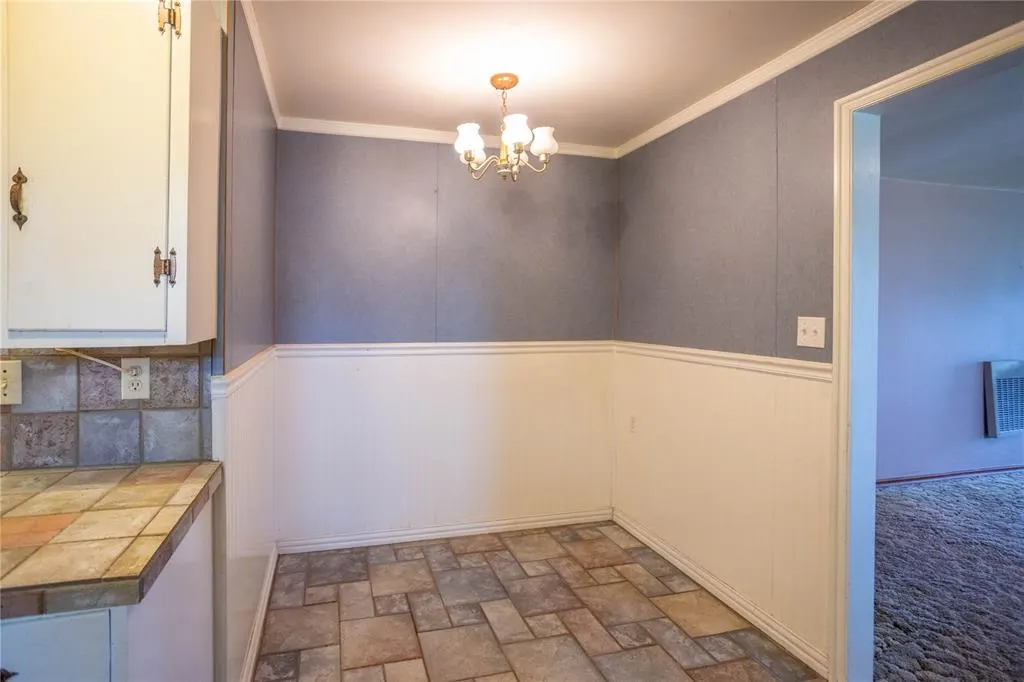Photo 8 — 423 N Missouri Street, Thomas, OK 73669