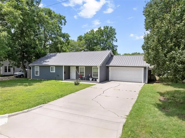 Front exterior — 1115 Harris Street, Ardmore, OK 73401