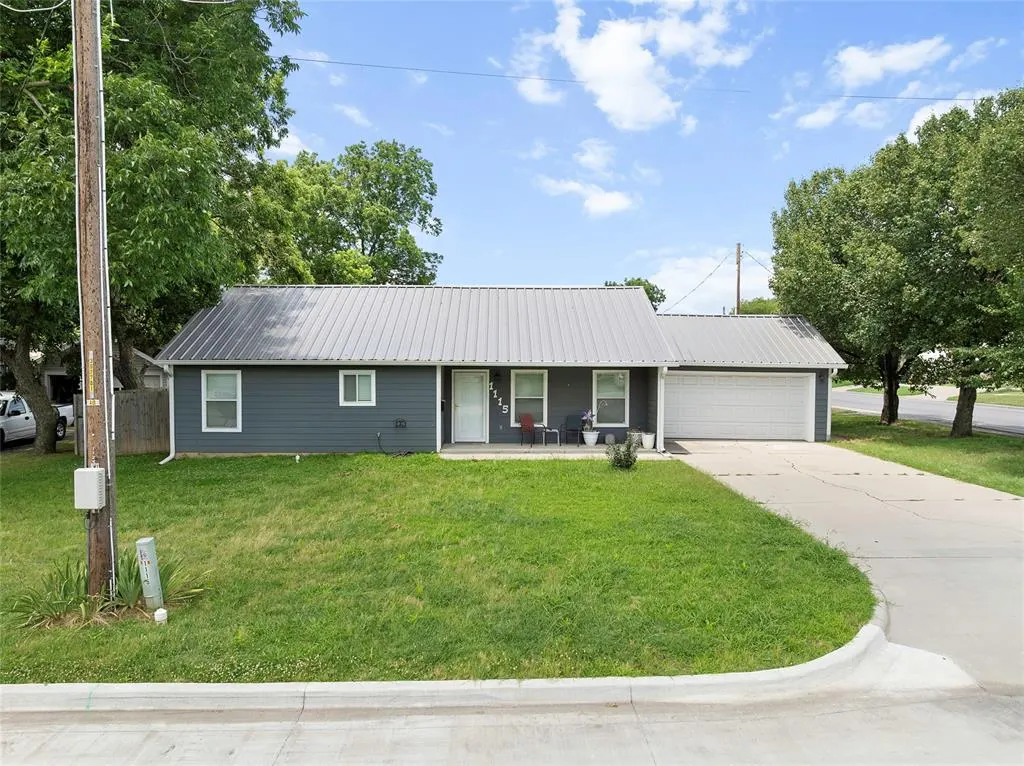 Photo 2 — 1115 Harris Street, Ardmore, OK 73401