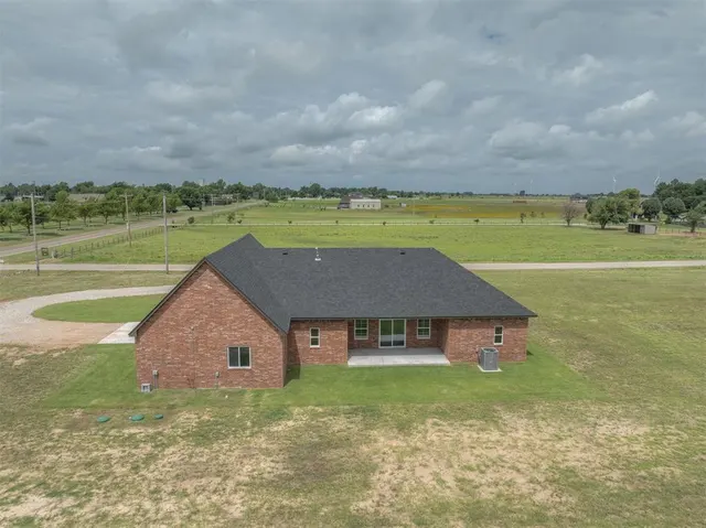 Photo 6 — 7990 N Sanderson Terrace, Crescent, OK 73028