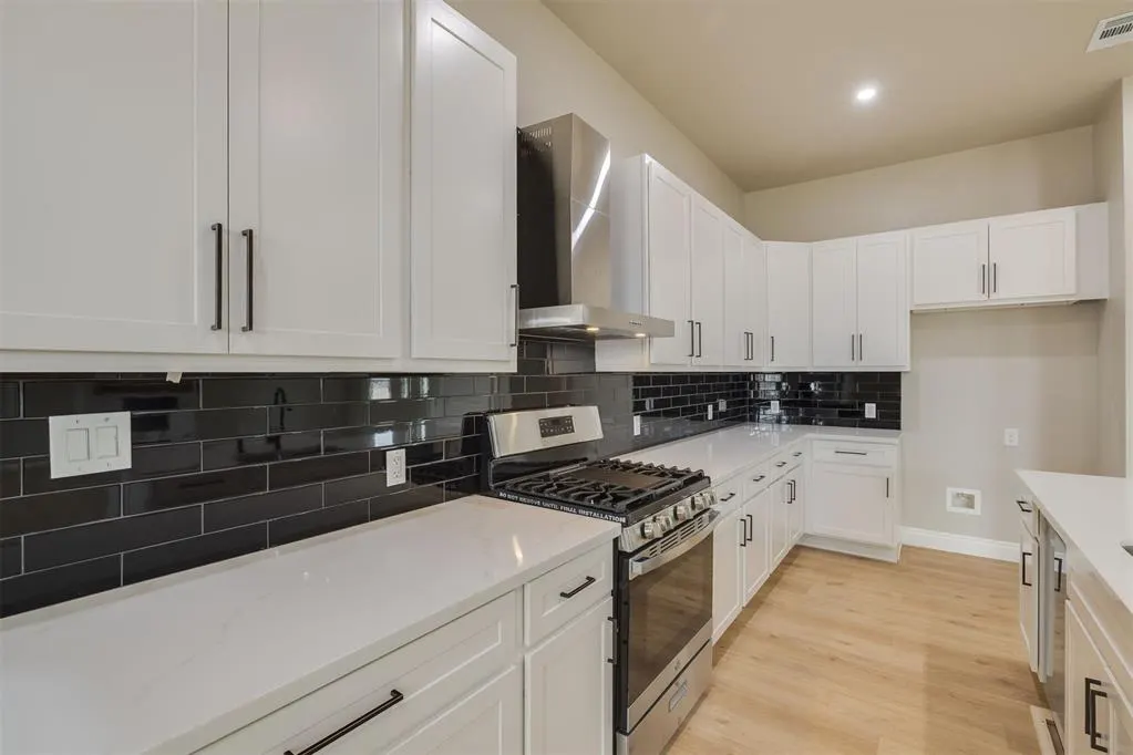 Photo 14 — 7990 N Sanderson Terrace, Crescent, OK 73028