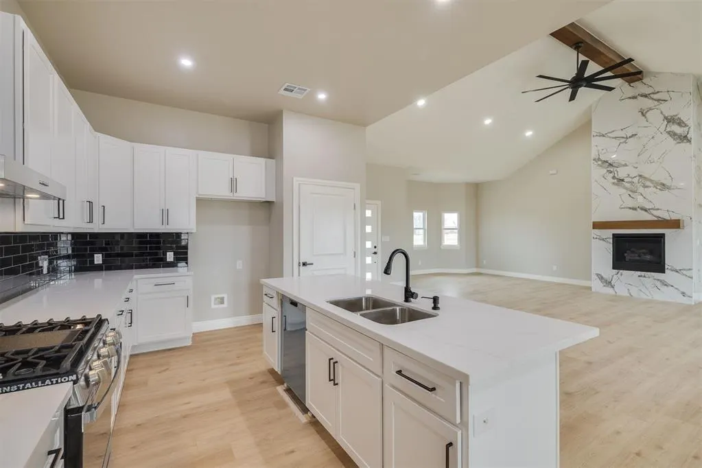 Photo 15 — 7990 N Sanderson Terrace, Crescent, OK 73028