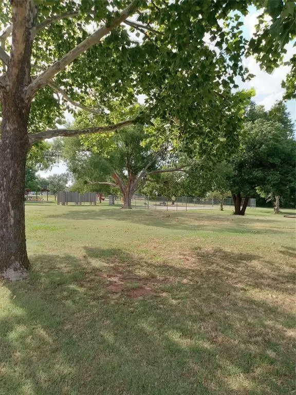 Photo 4 — 1532 NE 27th Street, Oklahoma City, OK 73111