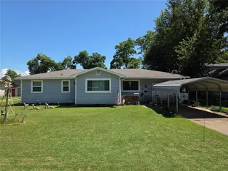 Sold home at 603 E Robert S Kerr Boulevard