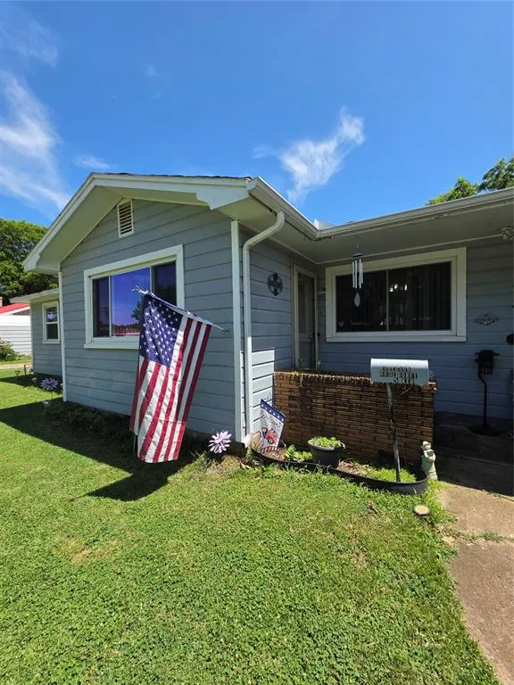 Photo 3 — 603 E Robert S Kerr Boulevard, Wynnewood, OK 73098