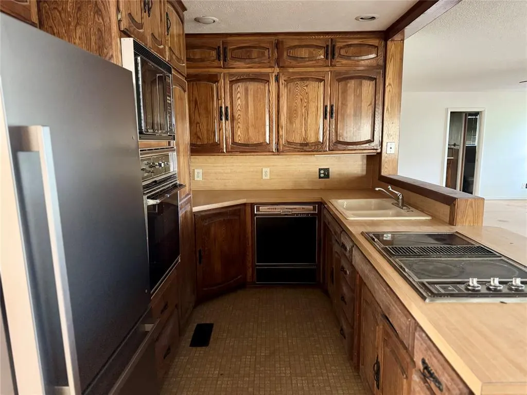 Photo 16 — 53 Francis Street, Healdton, OK 73438