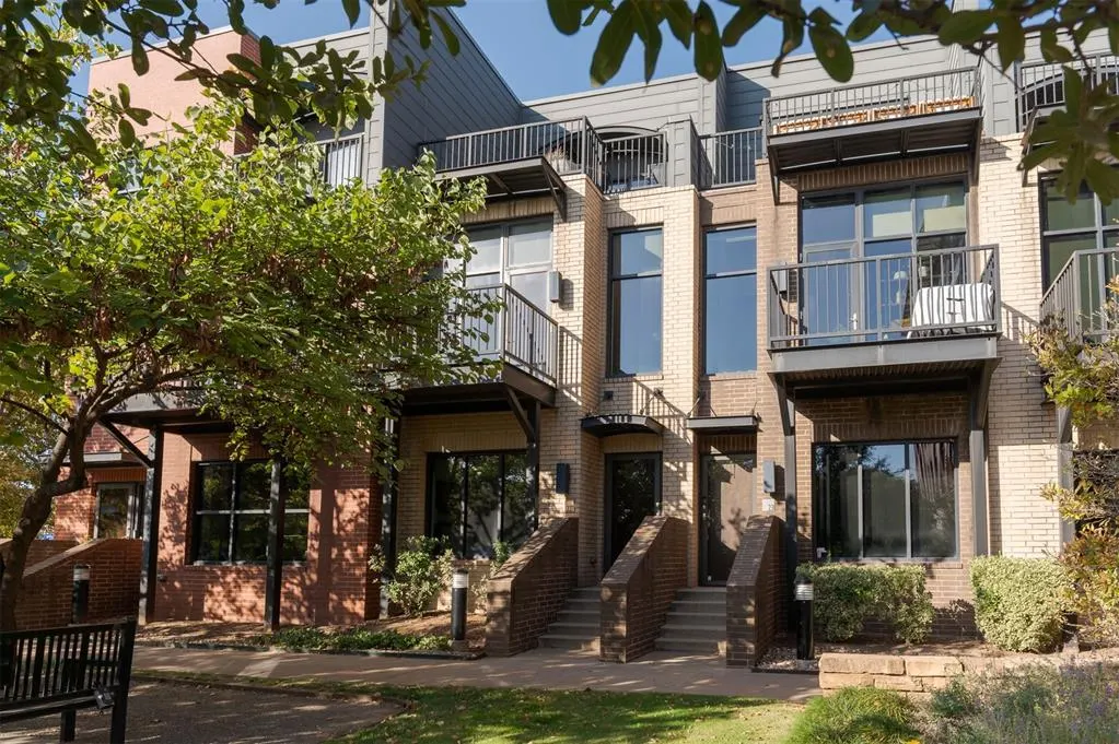 Front exterior — 227 NE 4th Street, Oklahoma City, OK 73104