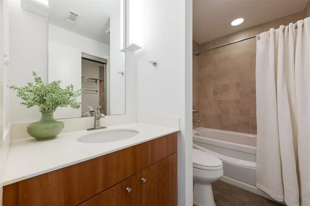 Photo 41 — 227 NE 4th Street, Oklahoma City, OK 73104