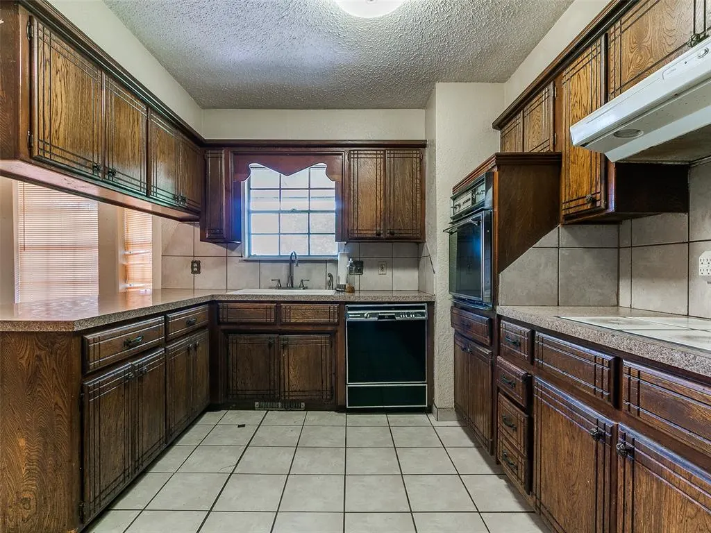 Photo 7 — 14601 Prairie Lane, Oklahoma City, OK 73165