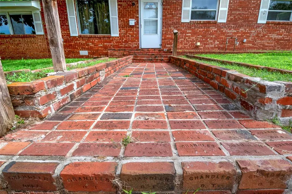 Photo 3 — 420 E 12th Street, Chandler, OK 74834