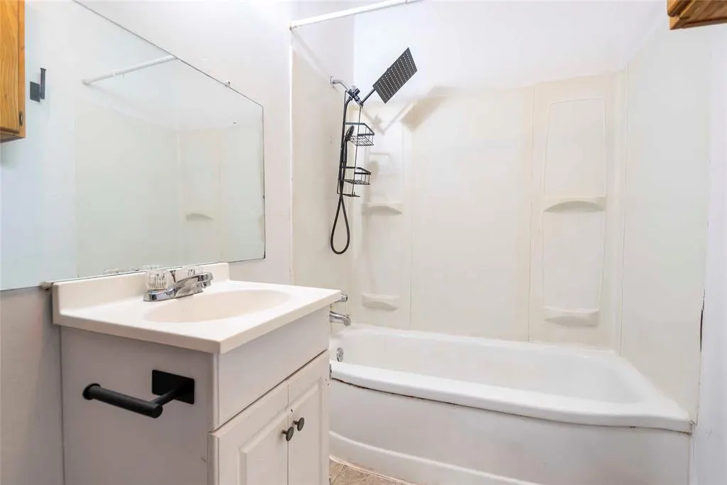 Photo 18 — 420 E 12th Street, Chandler, OK 74834