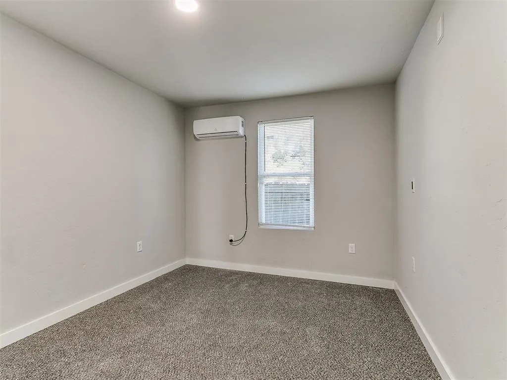 Photo 2 — 321 N Mckinley Avenue 1/2, Shawnee, OK 74801