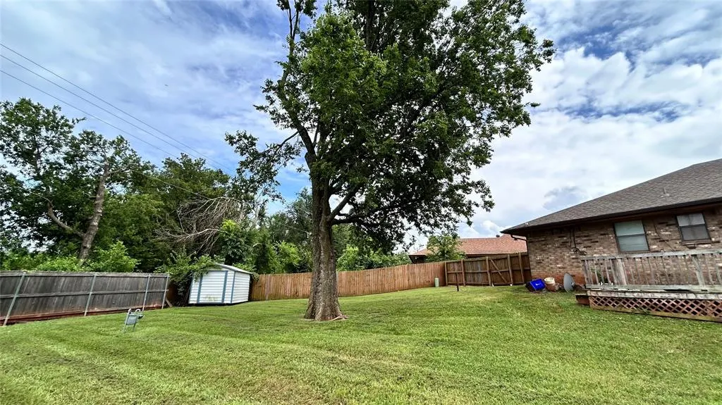 Photo 6 — 6216 Cloverlawn Court, Oklahoma City, OK 73135