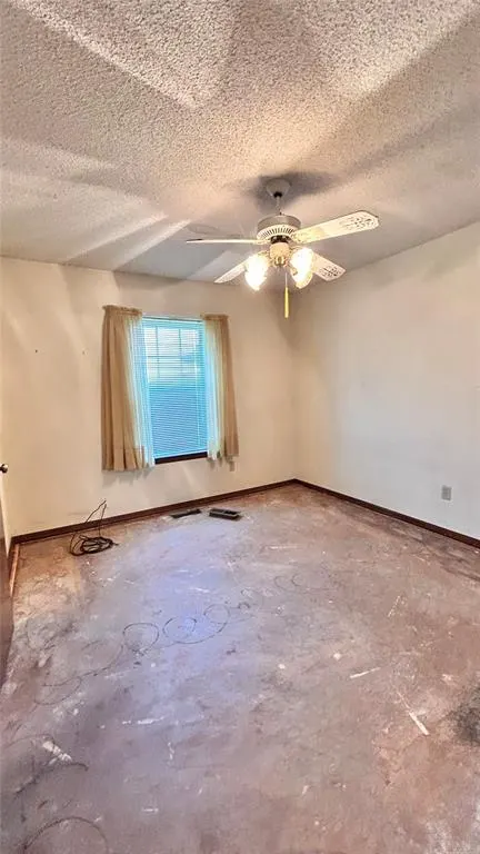 Photo 24 — 6216 Cloverlawn Court, Oklahoma City, OK 73135