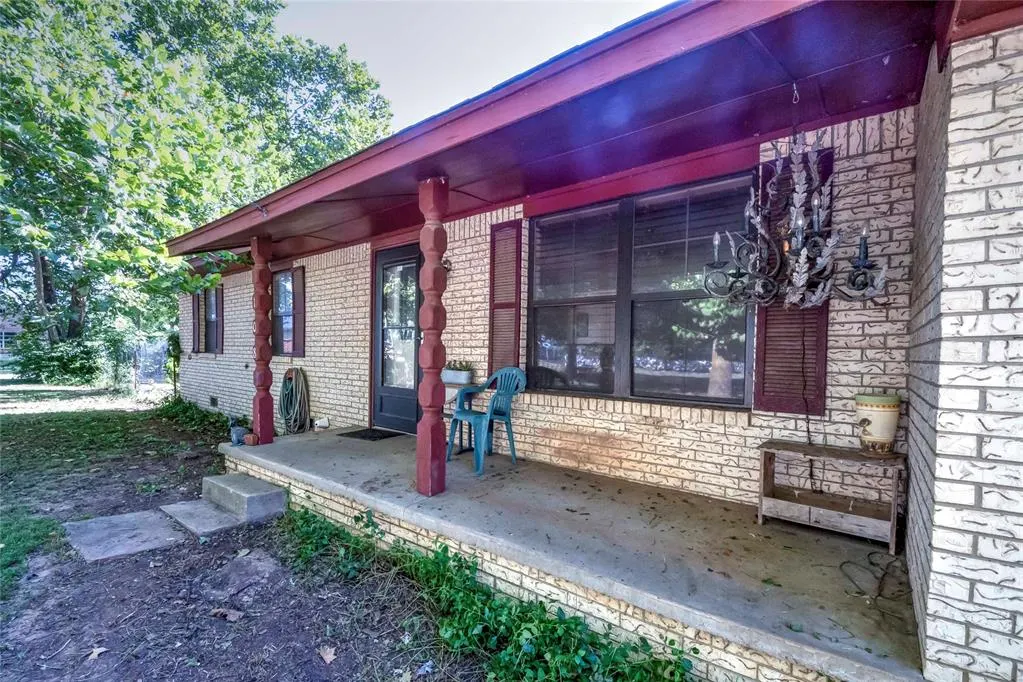 Photo 2 — 108 S 3rd Street, Stroud, OK 74079