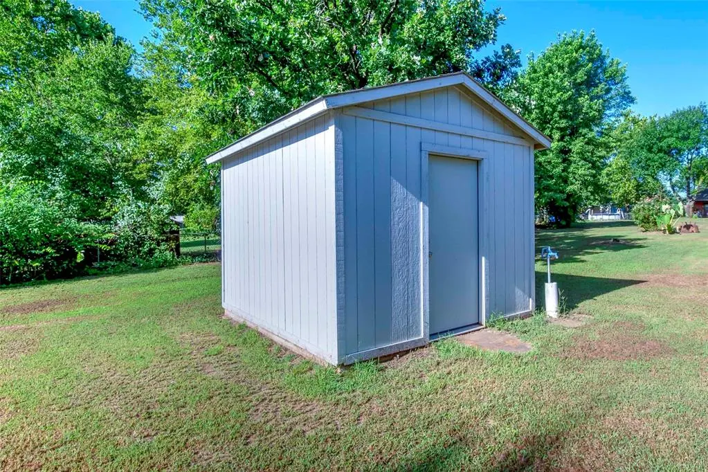 Photo 11 — 108 S 3rd Street, Stroud, OK 74079