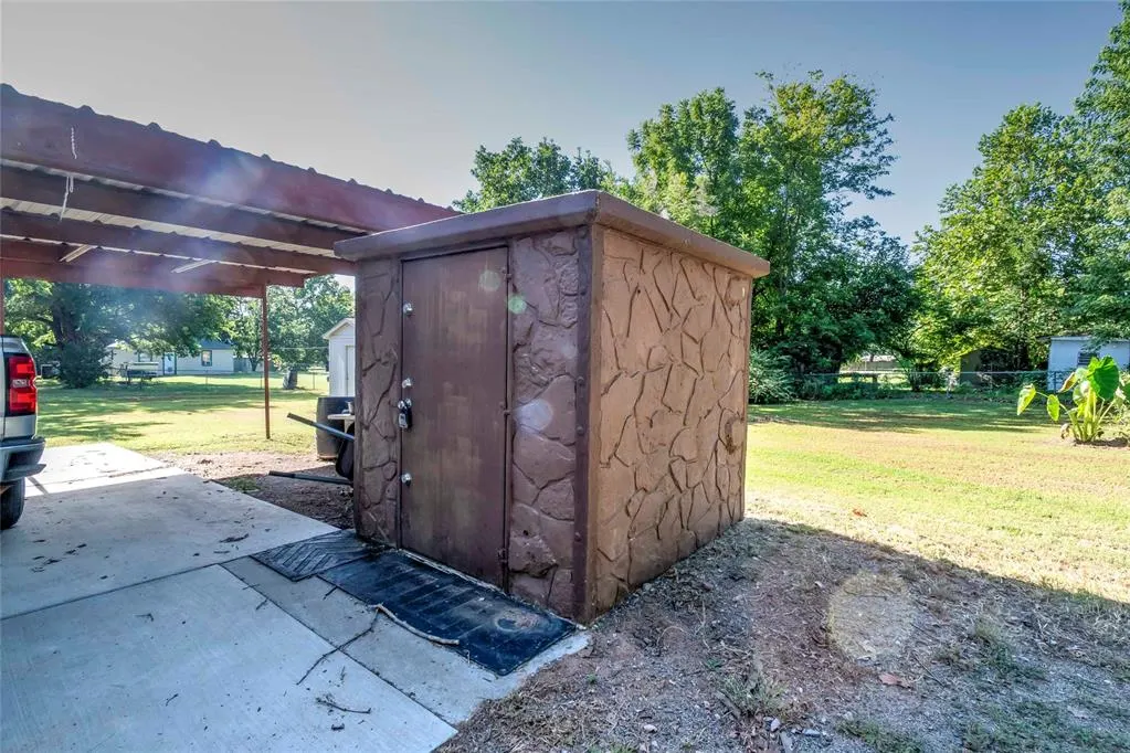 Photo 15 — 108 S 3rd Street, Stroud, OK 74079