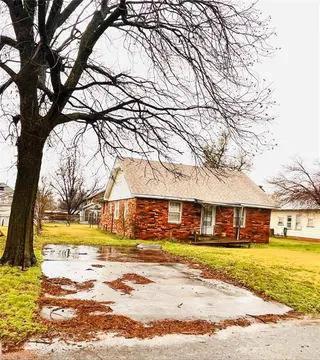 Sold home at 409 W 3rd Street