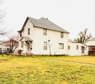 Sold home at 319 N Wikoff Avenue