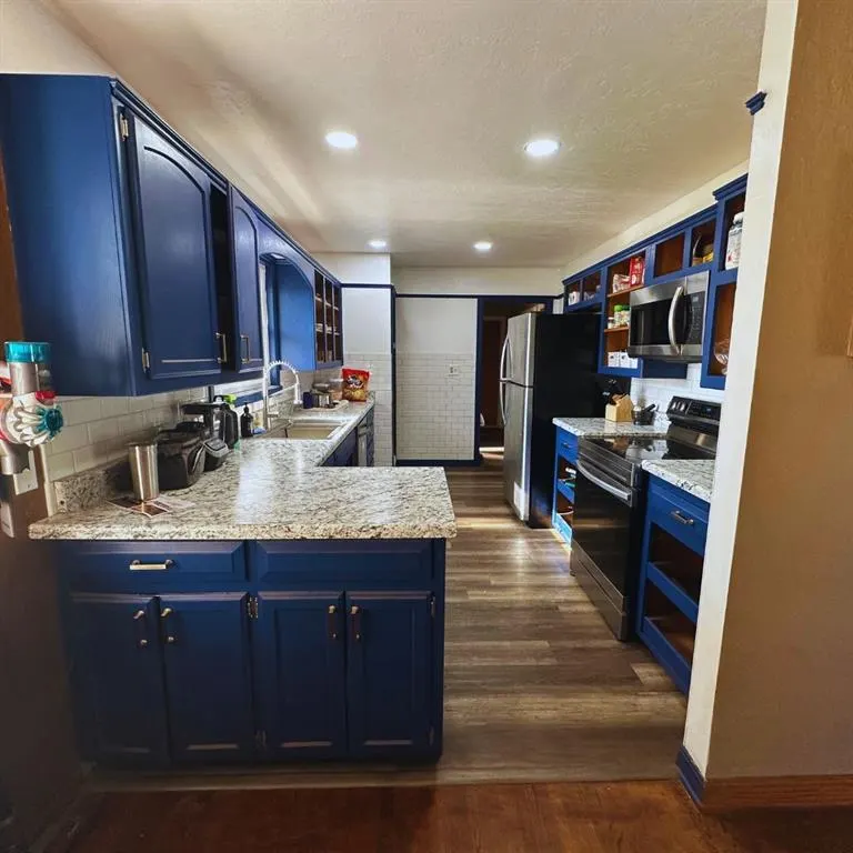 Photo 12 — 701 S 18th Street, Clinton, OK 73601