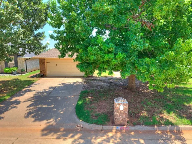 Photo 4 — 12504 Covey Creek Drive, Oklahoma City, OK 73142