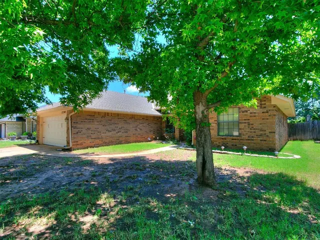 Photo 6 — 12504 Covey Creek Drive, Oklahoma City, OK 73142