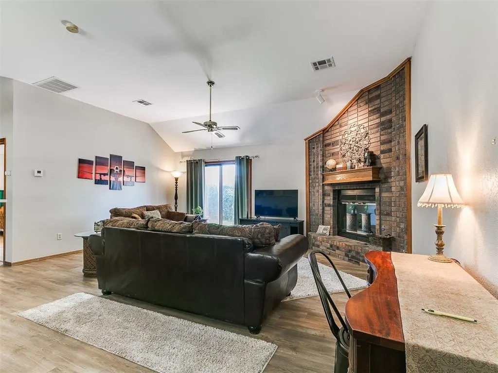 Photo 8 — 12504 Covey Creek Drive, Oklahoma City, OK 73142