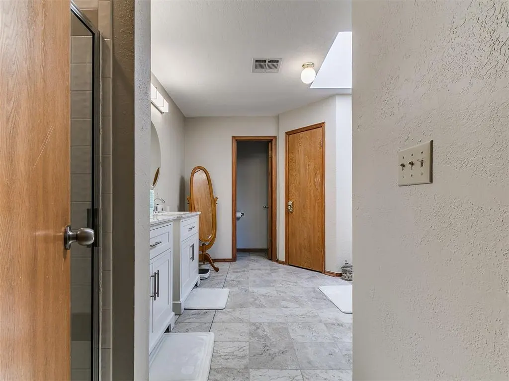Photo 37 — 12504 Covey Creek Drive, Oklahoma City, OK 73142